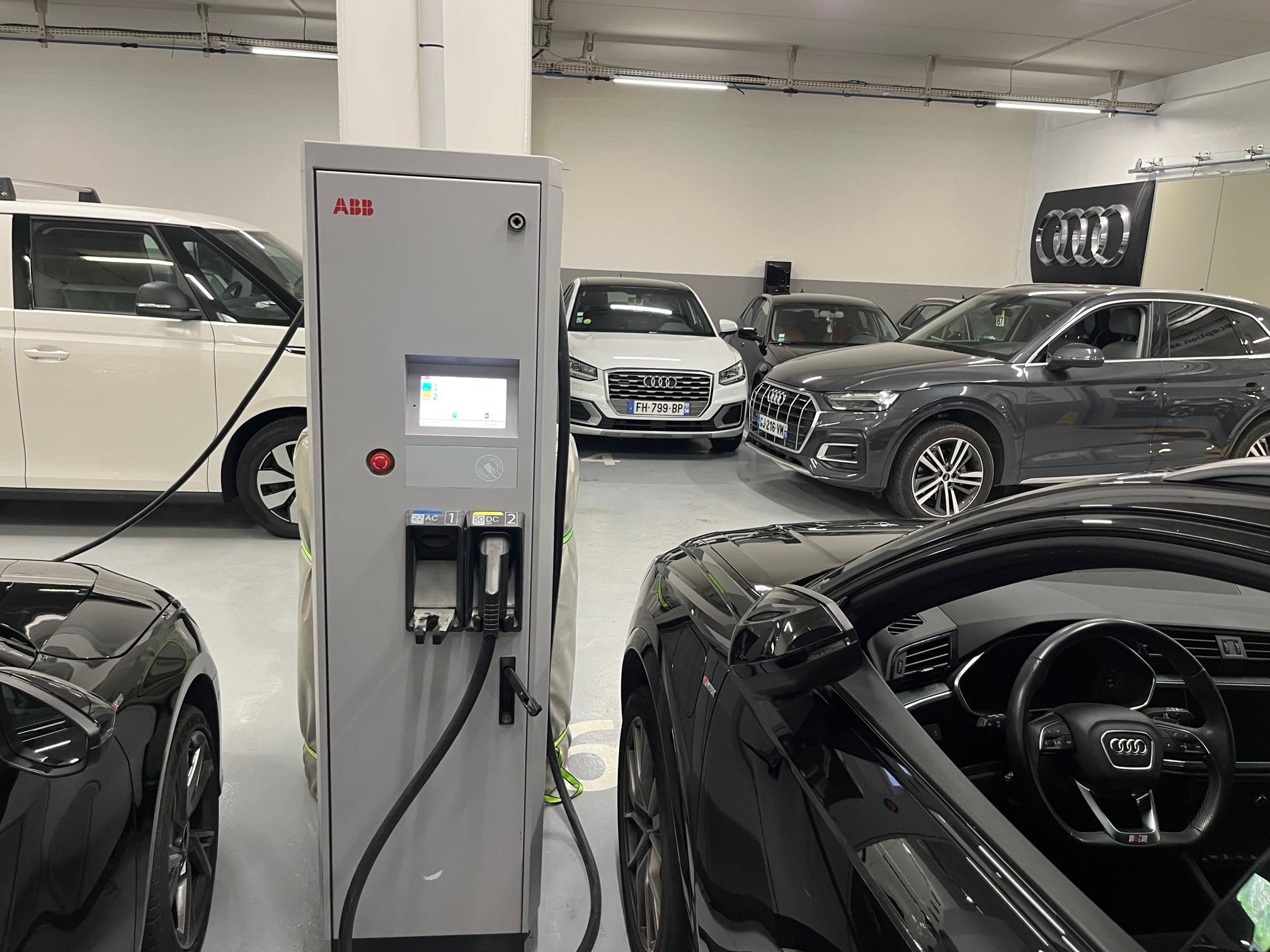 Installation Borne de Recharge Voiture Électrique à Nice